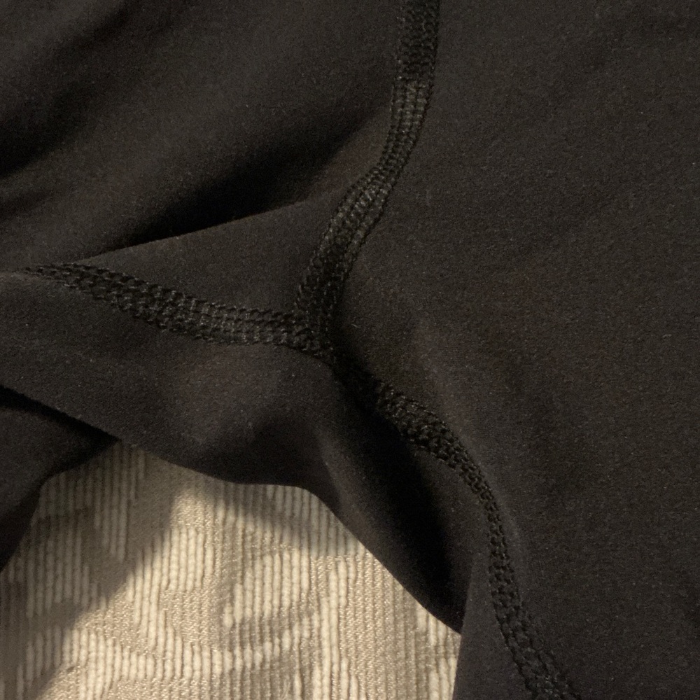 Avia Classic Black soft sculpt Women's Capris. Medium - Picture 4 of 4